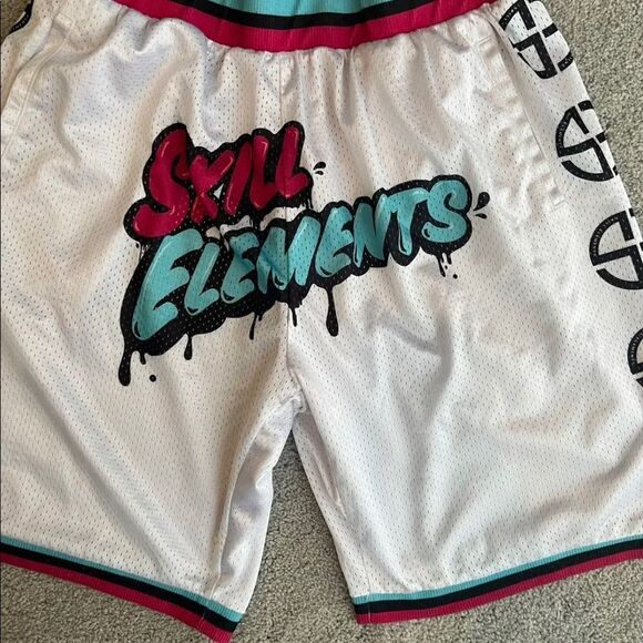 Skill Elements Element Air-Flex Gym Shorts 2XL
Side pockets. - Picture 1 of 7